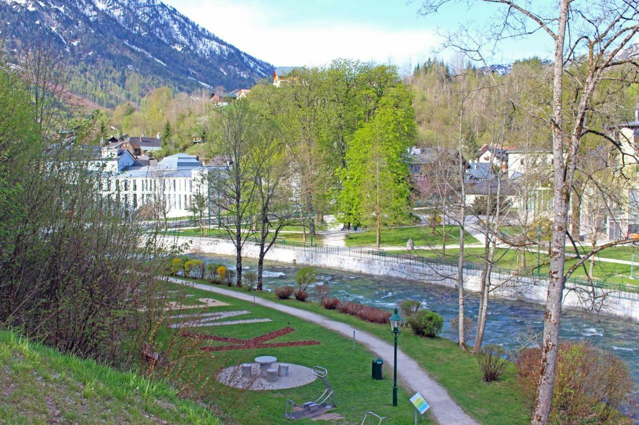 Ferienwohnung Narzisse - City Appartement Im Kurpark Bad Aussee Bagian luar foto