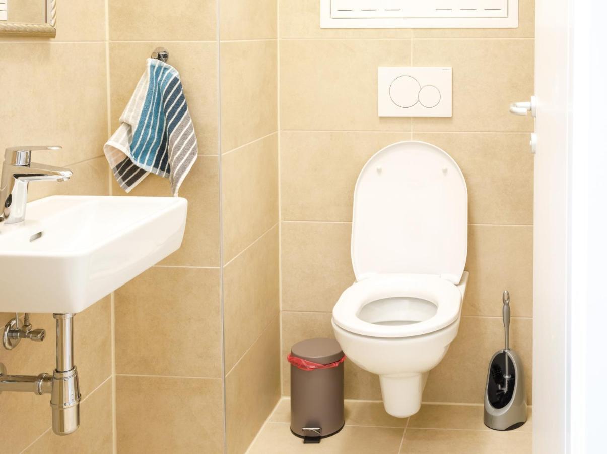 Ferienwohnung Narzisse - City Appartement Im Kurpark Bad Aussee Bagian luar foto