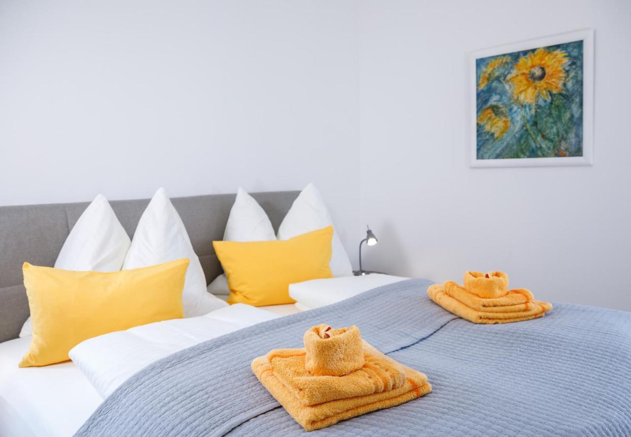 Ferienwohnung Narzisse - City Appartement Im Kurpark Bad Aussee Bagian luar foto