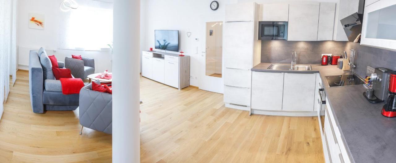 Ferienwohnung Narzisse - City Appartement Im Kurpark Bad Aussee Bagian luar foto